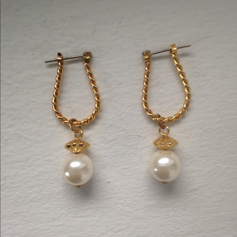 Vintage Gold Dangle Pearl Earrings